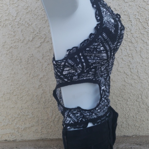 Top - Picture 3 of 4